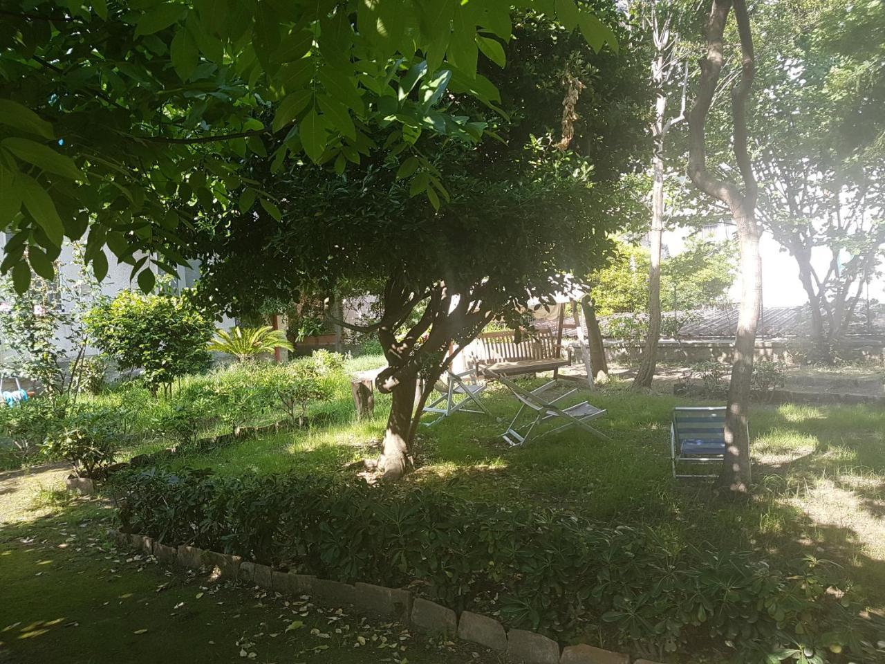 Il Giardino Di Vico Neve Bed & Breakfast Napoli Bagian luar foto