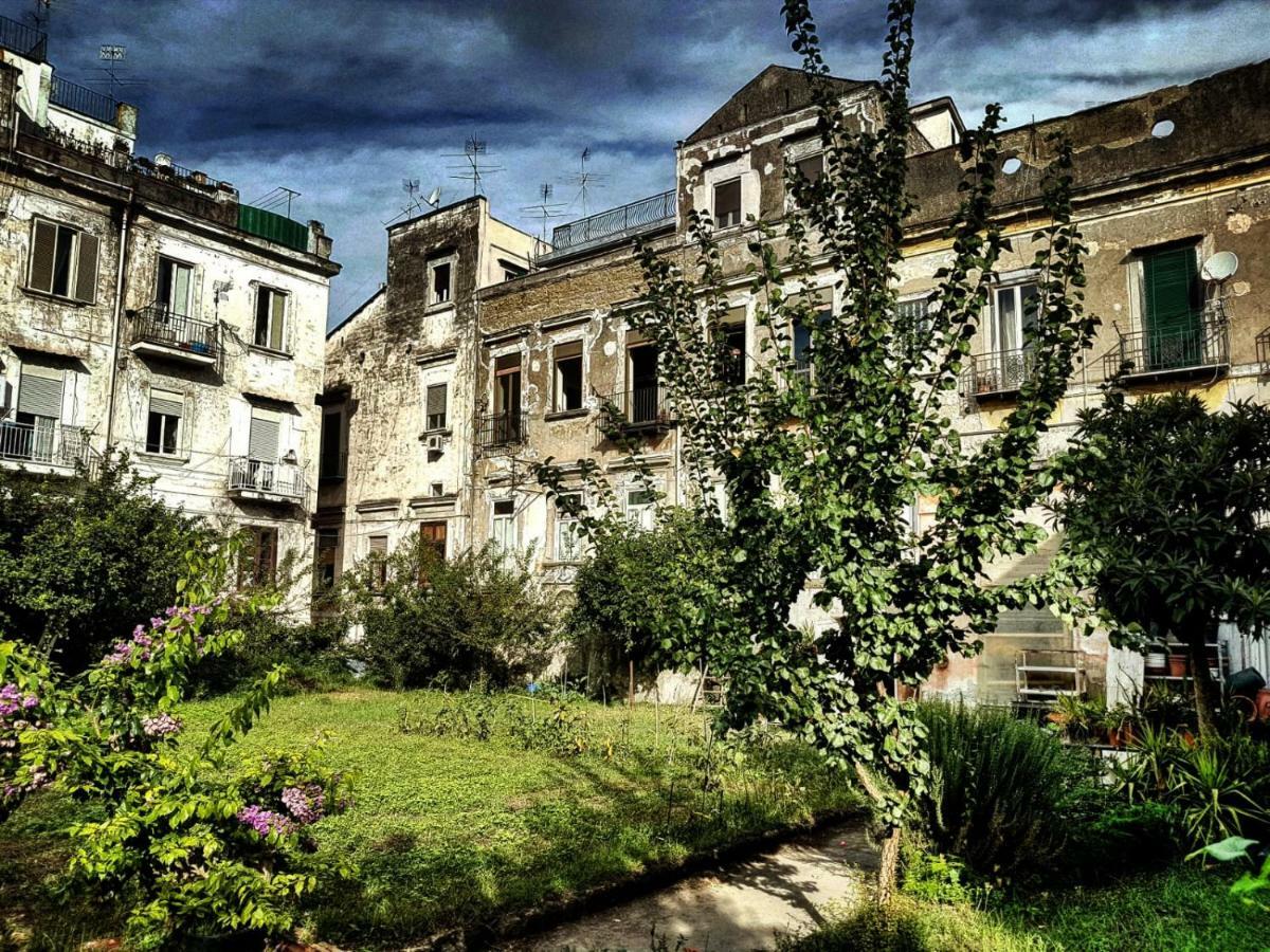 Il Giardino Di Vico Neve Bed & Breakfast Napoli Bagian luar foto