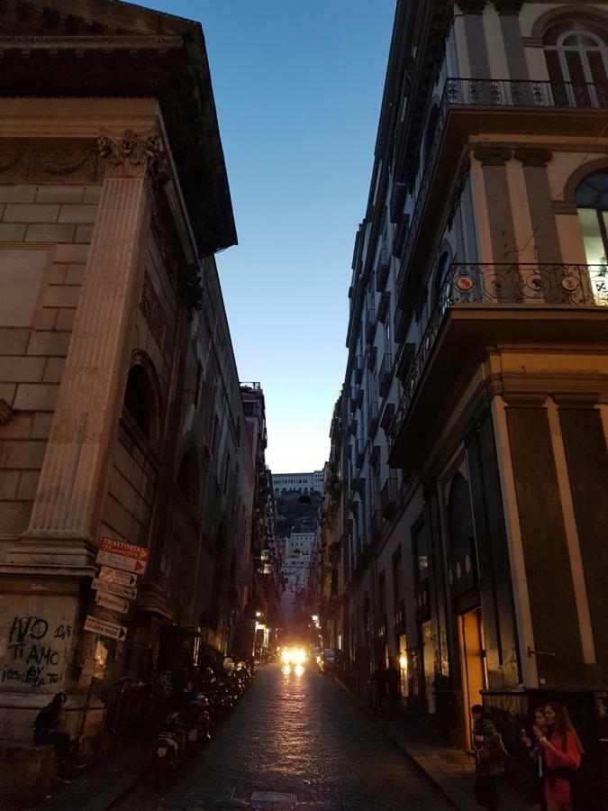 Il Giardino Di Vico Neve Bed & Breakfast Napoli Bagian luar foto